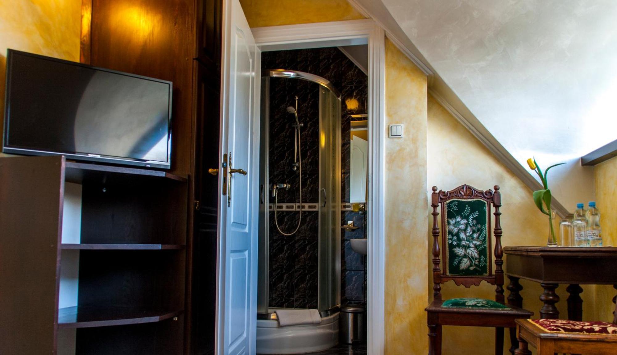 チェチェジン Dwor Anna Bed & Breakfast 部屋 写真