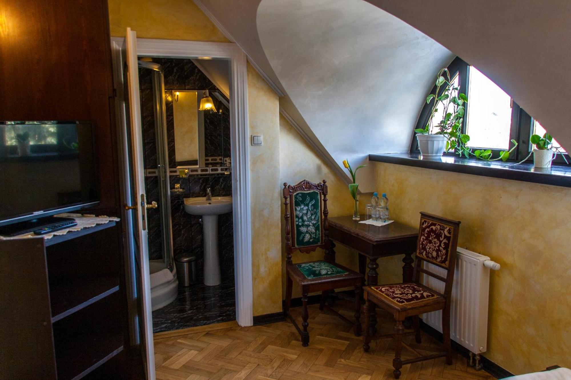 チェチェジン Dwor Anna Bed & Breakfast 部屋 写真