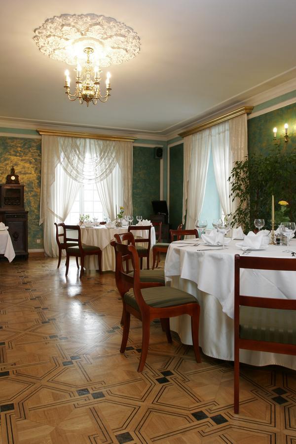 チェチェジン Dwor Anna Bed & Breakfast エクステリア 写真