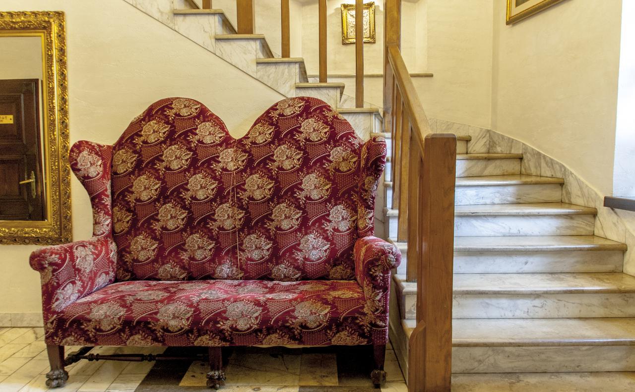 チェチェジン Dwor Anna Bed & Breakfast エクステリア 写真