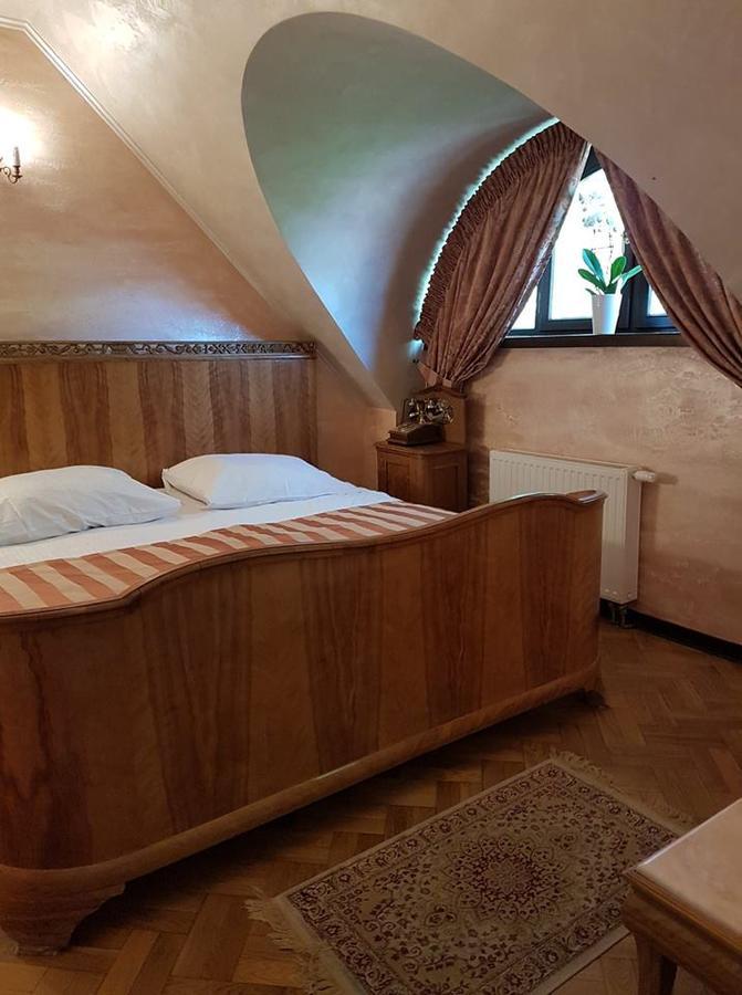 チェチェジン Dwor Anna Bed & Breakfast エクステリア 写真