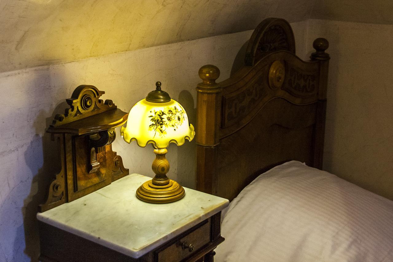 チェチェジン Dwor Anna Bed & Breakfast 部屋 写真