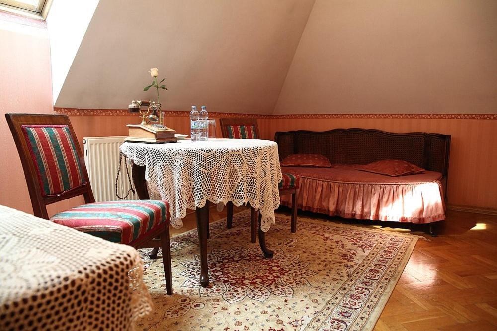 チェチェジン Dwor Anna Bed & Breakfast 部屋 写真